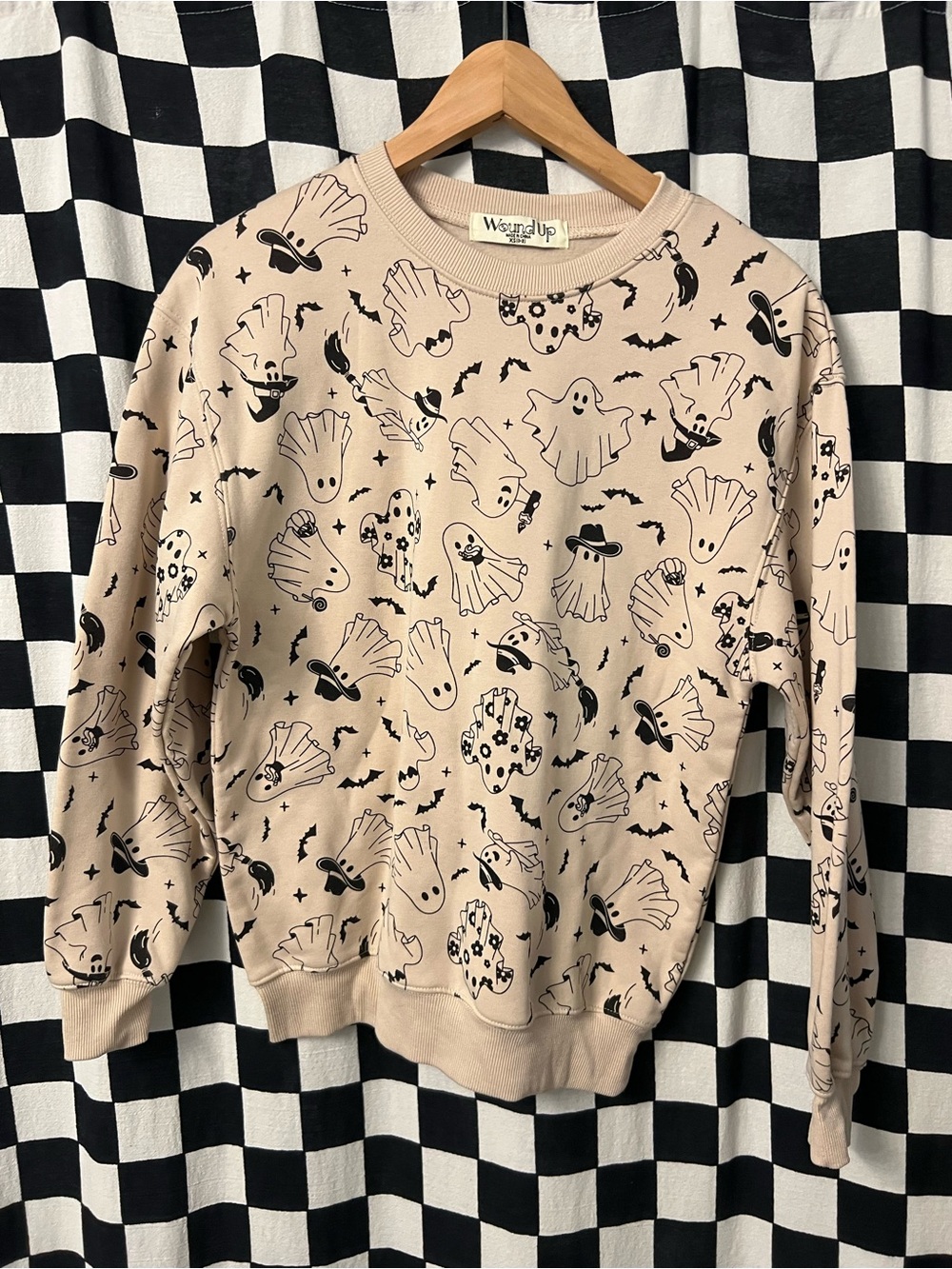 Wound Up Halloween Women’s Happy Ghost Sweatshirt